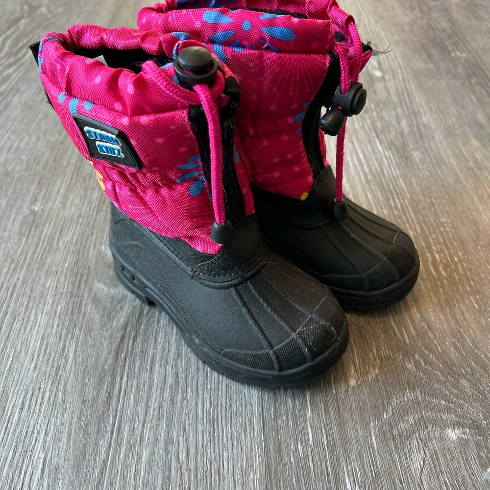 Storm Kidz girls toddler winter boots size 6
